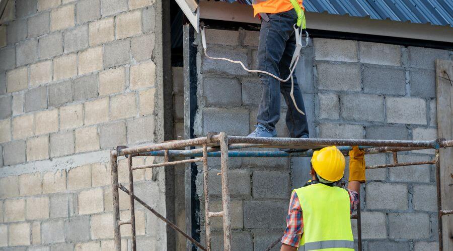 Expert Emergency Roof Repairs services in Coloma, MI